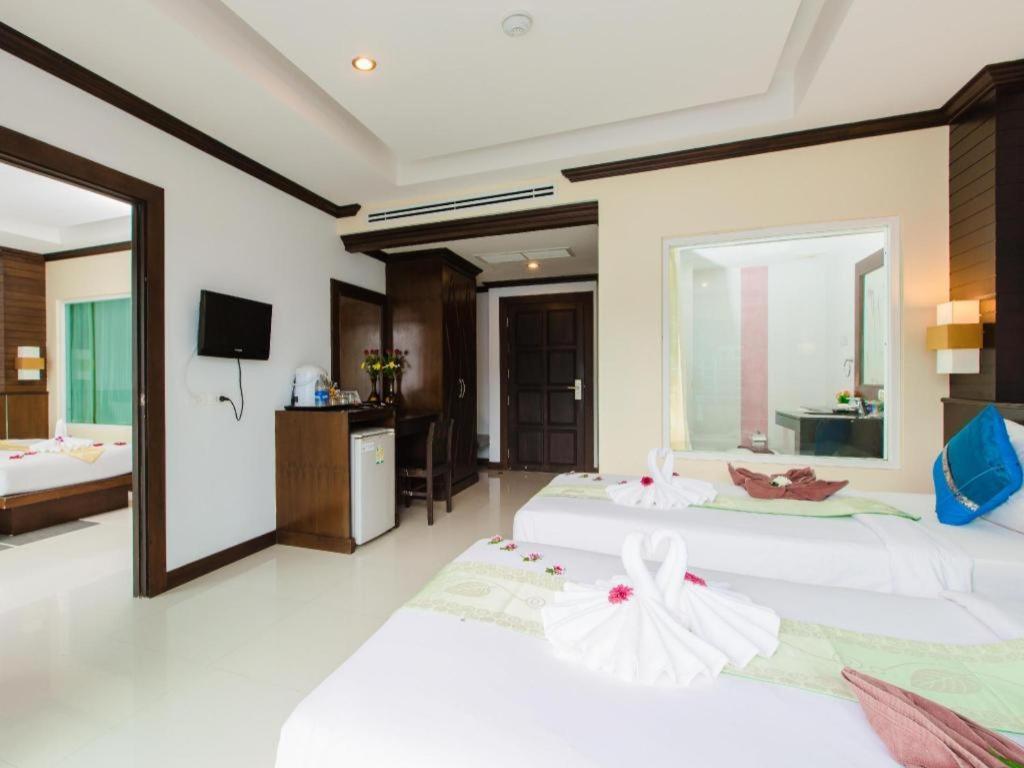 Azure Bangla Phuket Hotel Patong Exterior photo