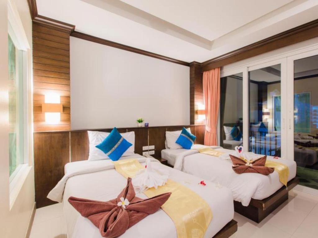 Azure Bangla Phuket Hotel Patong Exterior photo