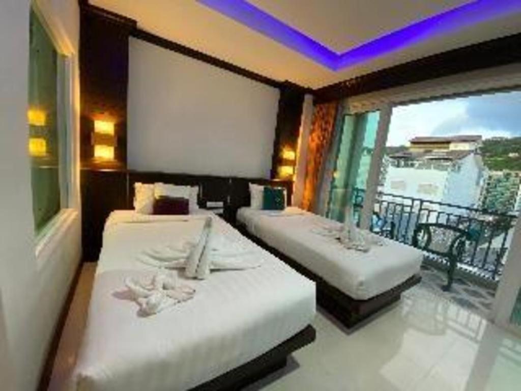 Azure Bangla Phuket Hotel Patong Exterior photo