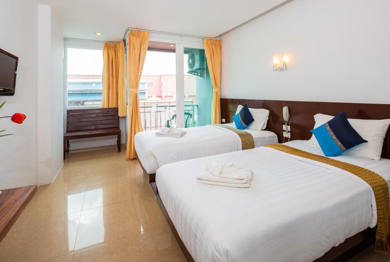 Azure Bangla Phuket Hotel Patong Exterior photo
